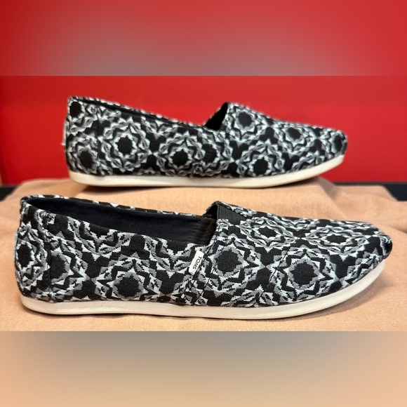 New With Tags Tom’s Classic Alpargata Loafer Flats Black & Gray Women’s Sz 10 - Picture 4 of 11